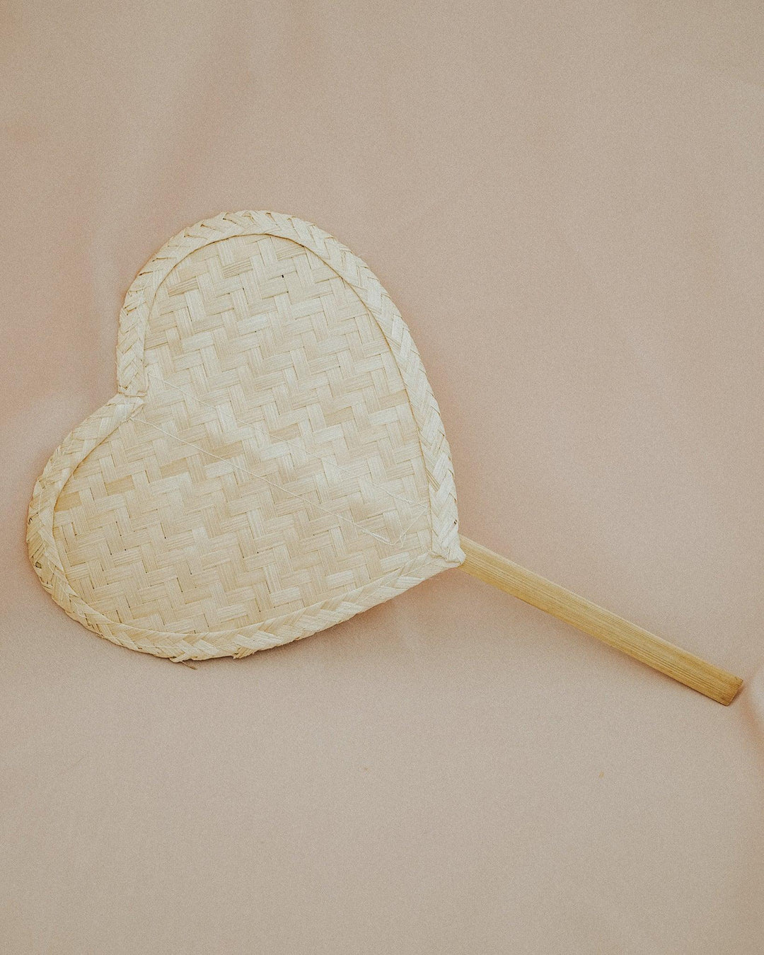 Heart Straw Hand Fan No.5 | Olive & Iris