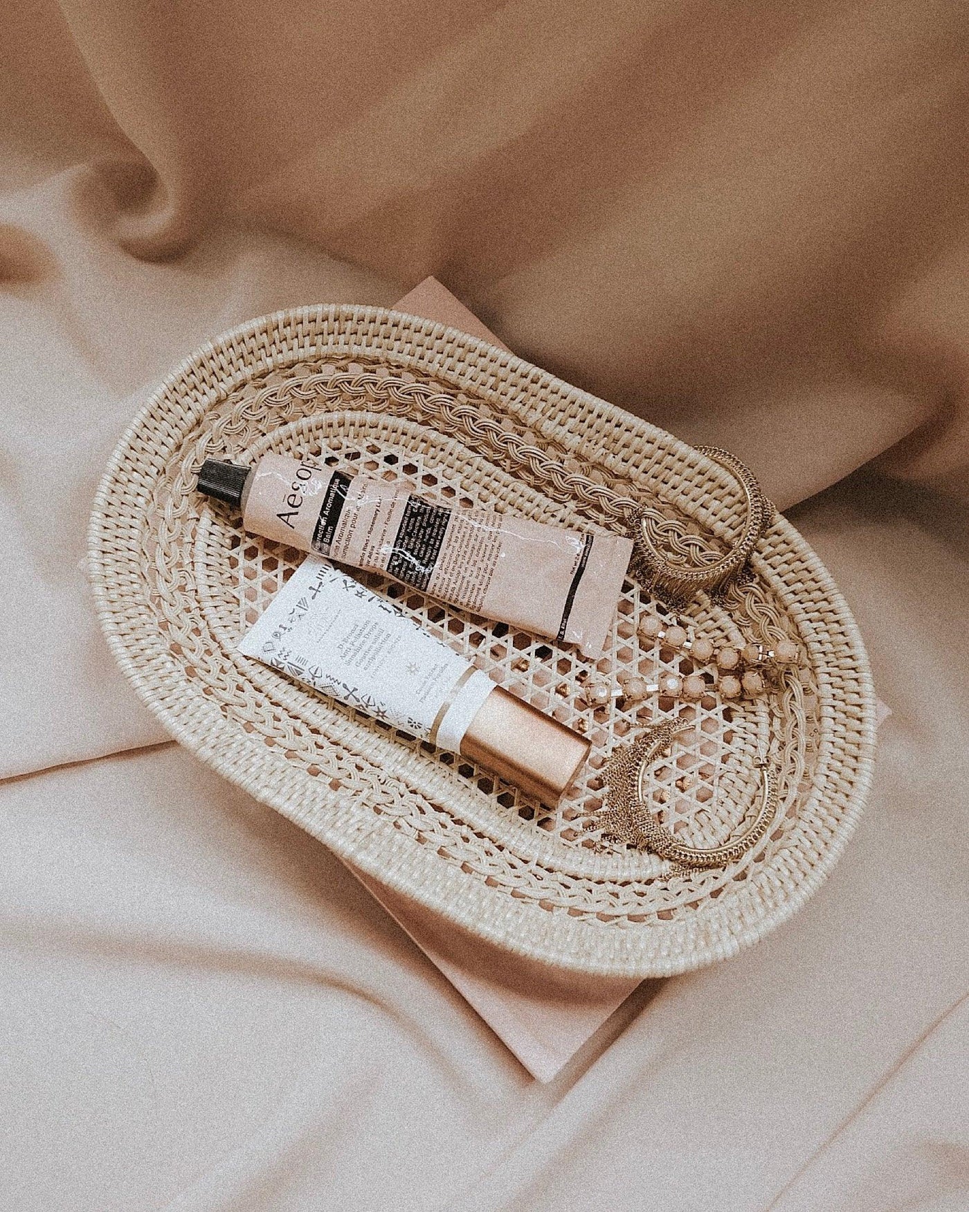Magnolia Oval Handwoven Rattan Tray | Olive & Iris 