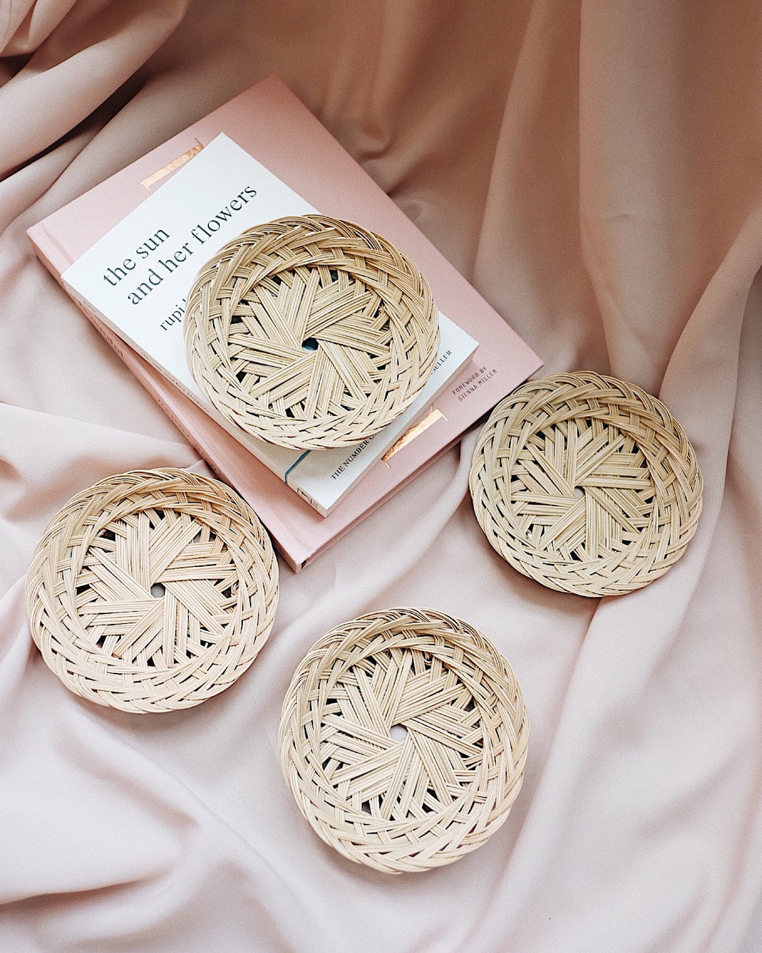 Petite Lily Handwoven Plate | Olive & Iris 