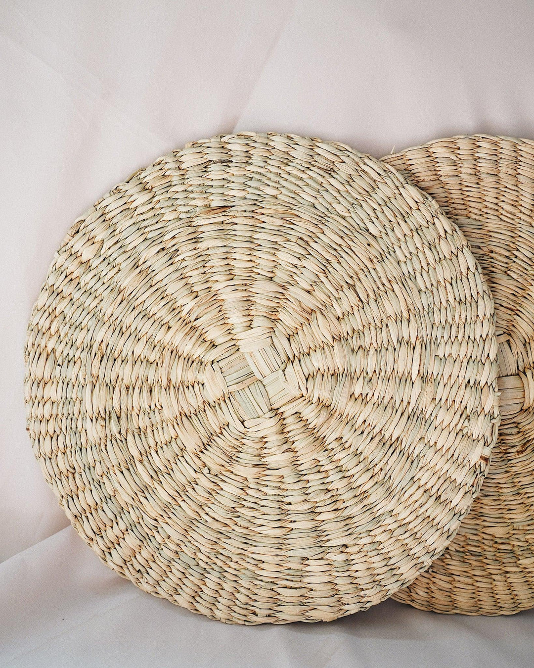 Round Woven Sedge Placemat | Olive & Iris