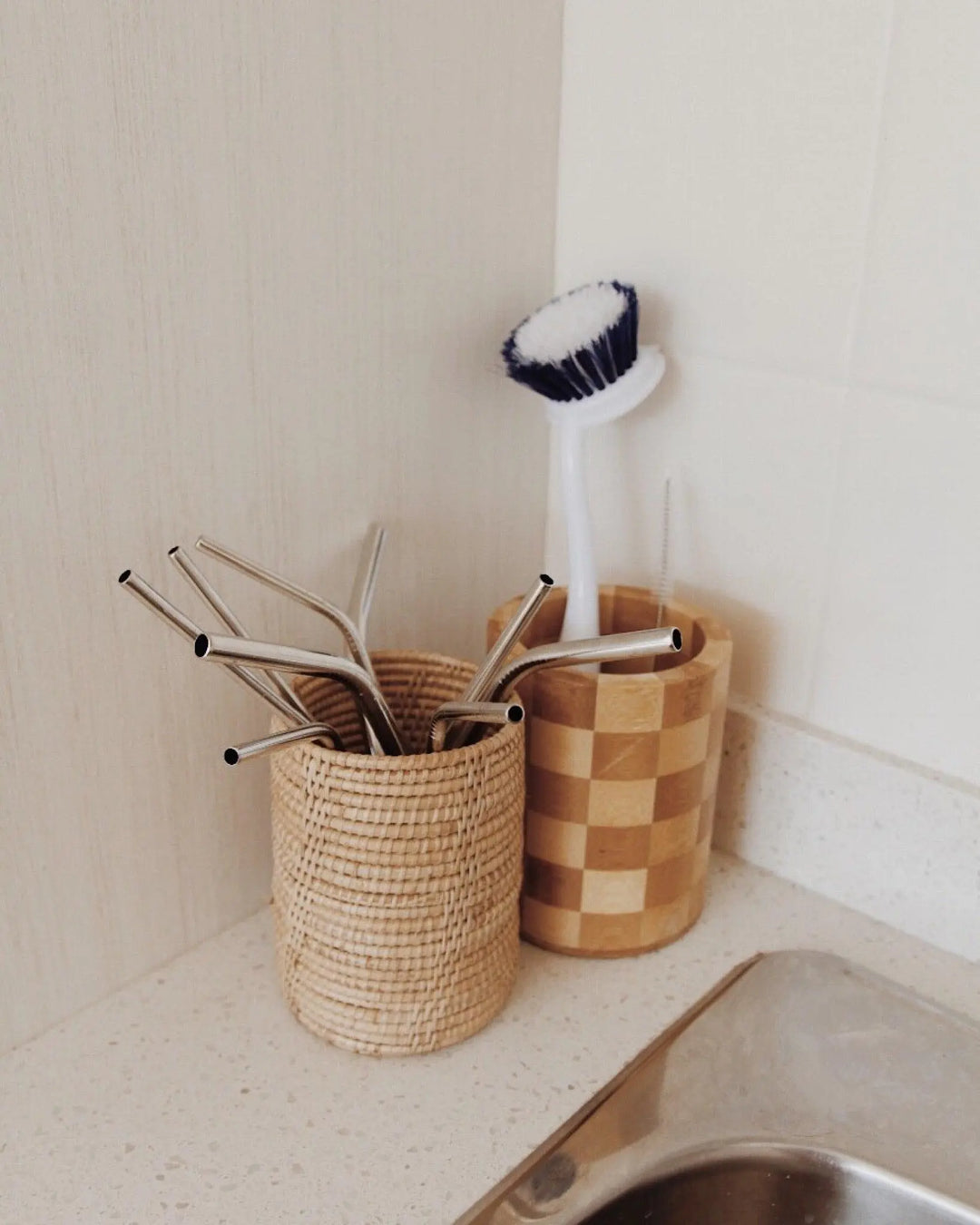 Thyme Rattan Utensil Holder - Olive and Iris 