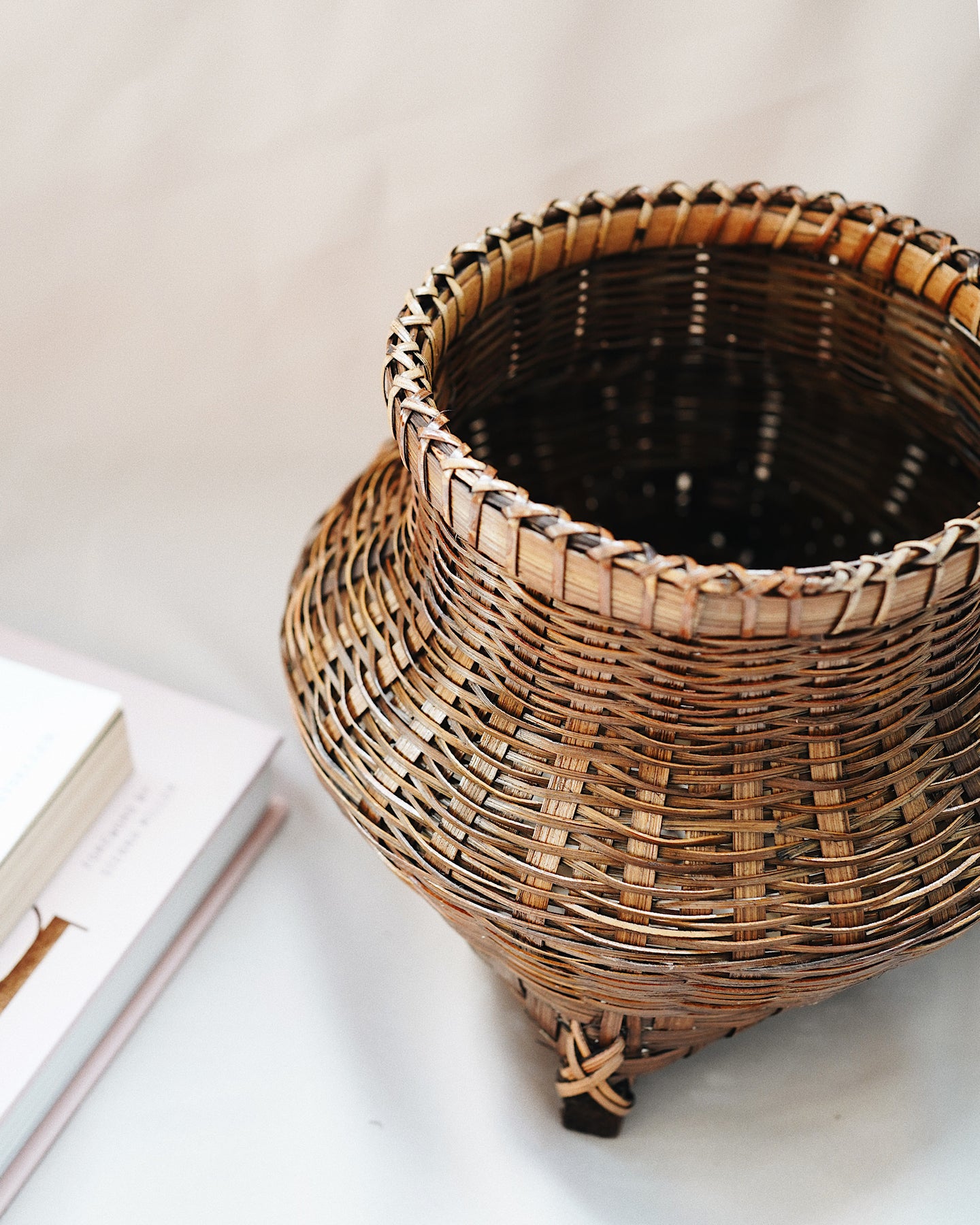 Vena Vintage Bamboo Basket